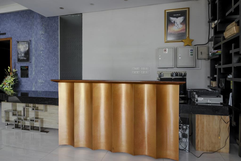 Reddoorz Plus Near Tugu Jogja Yogyakarta Luaran gambar